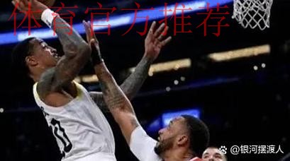 科林斯半场7投4中，三分2中0得到8分2篮板1助攻1盖帽