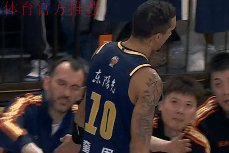 广东3外适配度太高！奎因萨姆纳轮番轰炸，萨林杰态度回暖顶内线